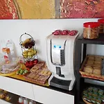 Bed & Breakfast Erminia - Free Parking E Mare Vicino 4*