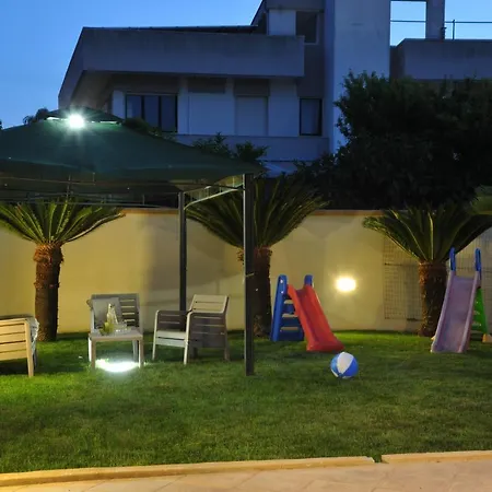 Erminia - Free Parking E Mare Vicino
