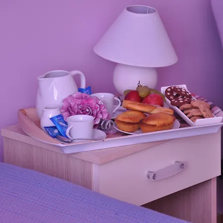 Erminia - Free Parking E Mare Vicino 4*