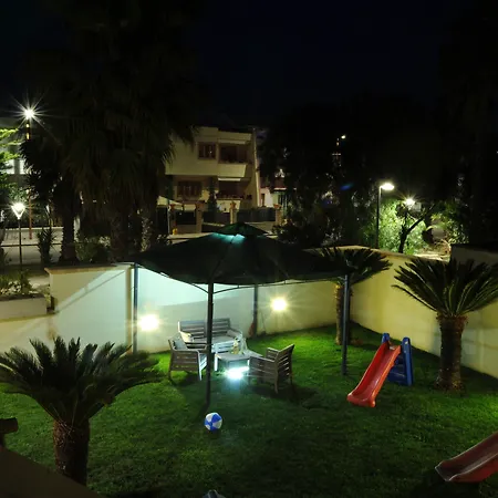 Erminia - Free Parking E Mare Vicino 4*