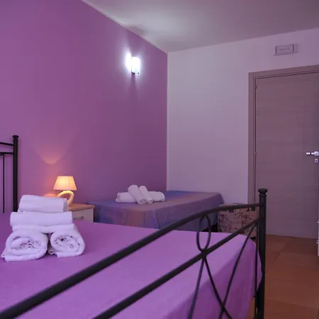 Erminia - Free Parking E Mare Vicino Bed & Breakfast 4*