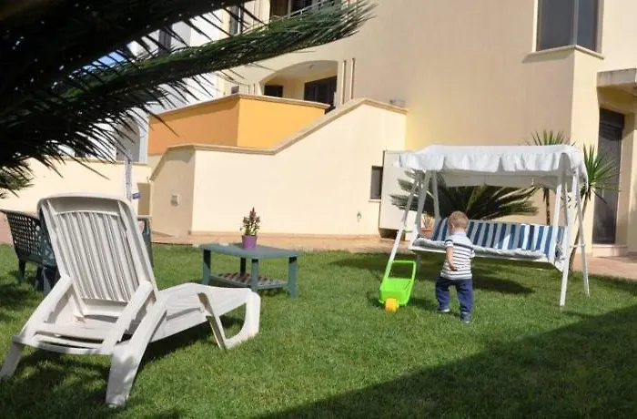 Erminia - Free Parking E Mare Vicino 4*