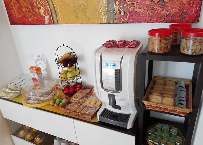 Alojamento de Acomodação e Pequeno-almoço Erminia - Free Parking E Mare Vicino 4*